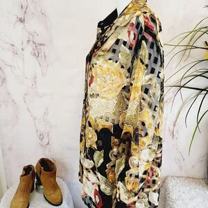 Mesmerize Vintage beautiful sheer floral design with gold accents